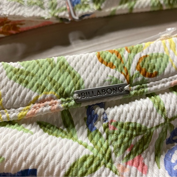 Billabong 🌼 Floral High Rise Avalon Short Bikini Bottom | Bralette Bikini Top - Picture 11 of 16